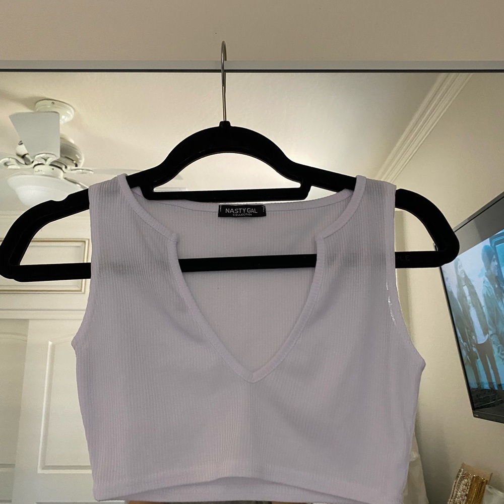 white rib crop v neck tank